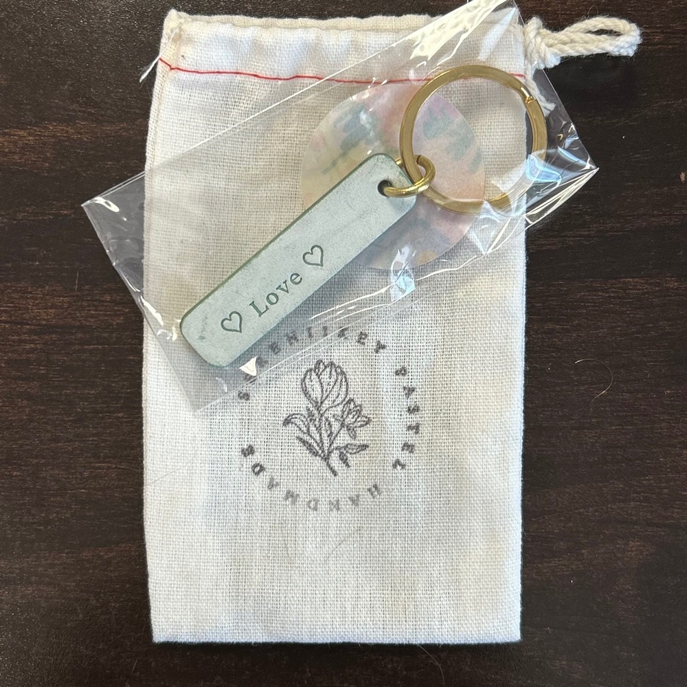Sereniikey Pastel Handmade Leather Love Heart Keychain Green/ Teal Gold NEW